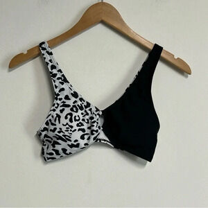 Black White Bikini‎ Top Animal Print Women’s Small Sexy Resort Vacation Travel
